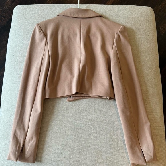 Forever 21 cropped notched-lapel blazer taupe - Picture 5 of 7